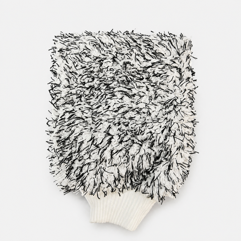 MC Detailing microfibre wash mitt for scratch-free car washing