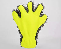 Finger mitt cleaning car grille and badges