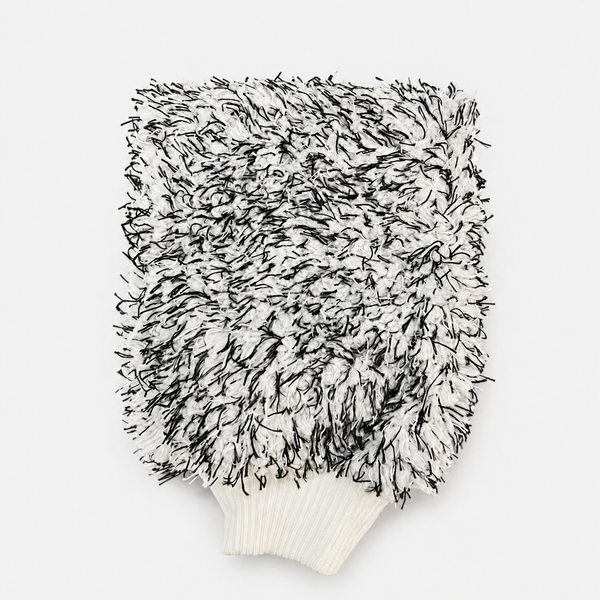 MC Detailing microfibre wash mitt for scratch-free car washing